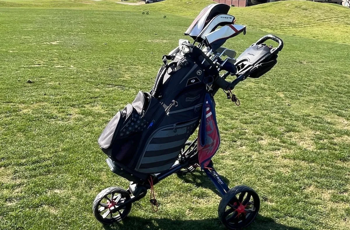 Bag Boy Chiller Pro Hybrid golfový bag s chlazením