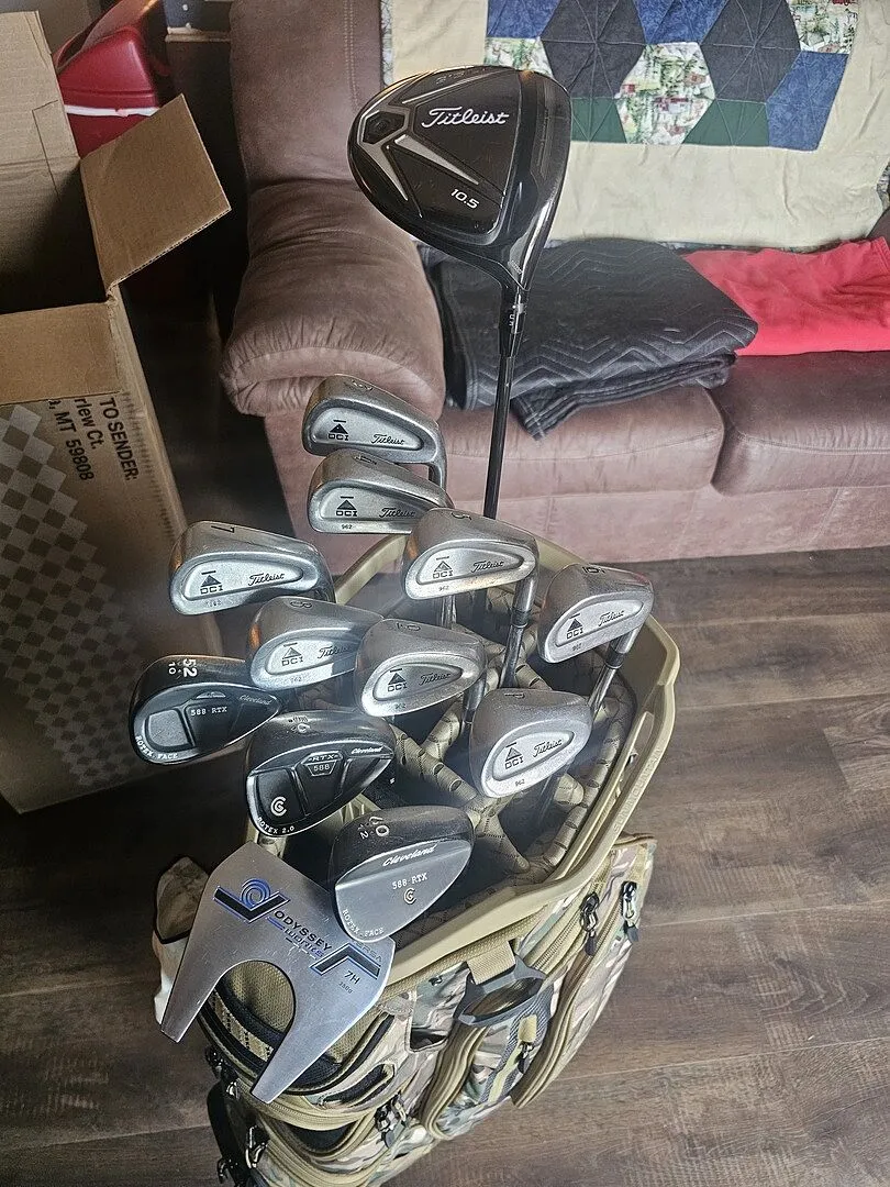 Sun Mountain C-Series C-130 cart bag